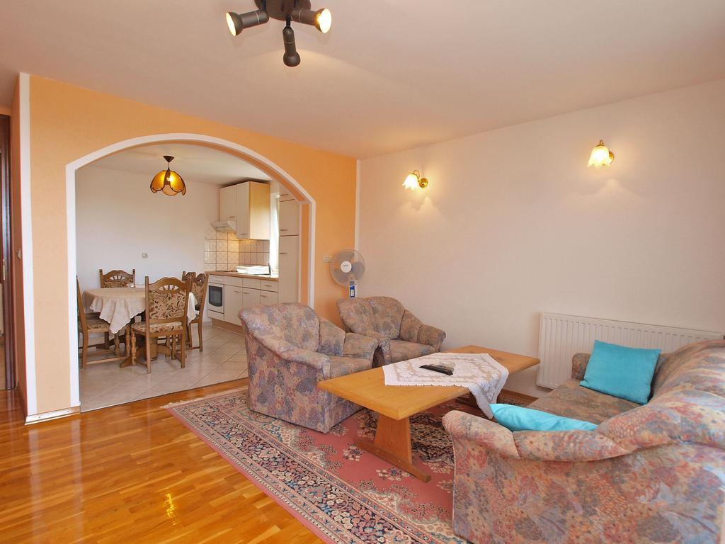 Apartments Denis 19 Fazana Exterior photo